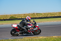 anglesey-no-limits-trackday;anglesey-photographs;anglesey-trackday-photographs;enduro-digital-images;event-digital-images;eventdigitalimages;no-limits-trackdays;peter-wileman-photography;racing-digital-images;trac-mon;trackday-digital-images;trackday-photos;ty-croes